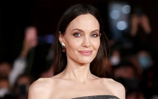 Angelina Jolie 'chưa hề nghĩ sẽ trở thành ngôi sao điện ảnh'