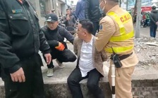 Tài xế ô tô không chấp hành đo nồng độ cồn còn đá vào mặt công an