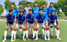 Á quân bóng đá sinh viên chạy đua với thời gian