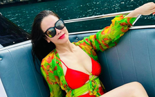 Nhật Kim Anh lần hiếm hoi đăng ảnh diện áo tắm khoe dáng