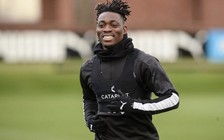 Cầu thủ Christian Atsu sống sót kỳ diệu trong trận động đất tại Thổ Nhĩ Kỳ