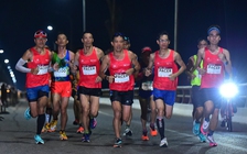 Chạy marathon lúc 0 giờ giữa lòng TP.HCM