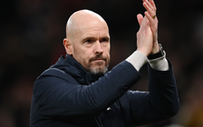 HLV Erik ten Hag đưa ra quyết định khó hiểu về đội hình M.U đấu Barcelona