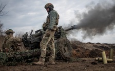 Chiến sự ngày 381: Ukraine tấn công căn cứ Nga, lính Wagner tiến gần trung tâm Bakhmut?