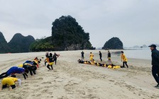 Đội tuyển nữ Việt Nam hứng khởi khi tập luyện trên bãi biển
