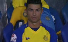 Cristiano Ronaldo nhận thẻ vàng, bị thay ra trong trận thắng của CLB Al-Nassr
