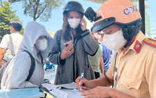 CSGT TP.HCM xử phạt học sinh: 'Ba mẹ mua xe nào thì em đi xe đó'