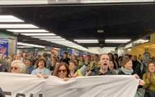 Chính phủ Tổng thống Pháp Macron đối diện bỏ phiếu bất tín nhiệm vì tăng tuổi hưu