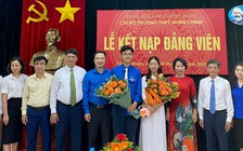 Hai đoàn viên ưu tú là học sinh THPT được kết nạp Đảng