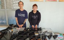 Bắt 2 nghi phạm chế tạo, tàng trữ 19 khẩu súng và 350 viên đạn