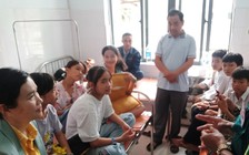 Quảng Nam: 18 học sinh lớp 5 nhập viện sau khi ăn trái cây lắc, trà sữa