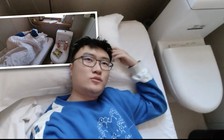 Phòng khách sạn 'thua nhà giam' gây tranh cãi khi đầu giường cạnh bồn... vệ sinh