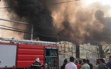 4 đơn vị chữa cháy dập tắt vụ hoả hoạn tại công ty sản xuất xốp