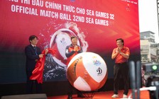 Trưởng đoàn thể thao Việt Nam Đặng Hà Việt nói gì về trái bóng được SEA Games 32 chọn?