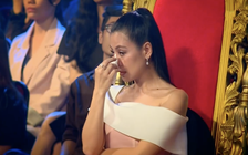 Nam Thư khóc nghẹn trước chàng diễn viên từng đi hát lô tô