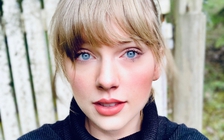 Các nàng thử ngay cách phối son đỏ của Taylor Swift để nổi bật và rực rỡ