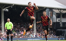 Ngoại hạng Anh: Đánh bại Fulham, Man City soán ngôi đầu của Arsenal