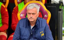 Juventus sảy chân, đội bóng của HLV Mourinho 'tụt dài' sau vòng 32