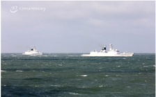 Trung Quốc điều tàu chiến, trực thăng xung quanh Đài Loan, ra tuyên bố rắn