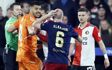 Hà Lan điều tra trận bán kết Cúp quốc gia bị dừng vì chiếc bật lửa