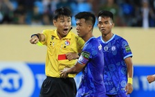 Ban Trọng tài VFF nói gì sau pha thổi phạt đền gây tranh cãi cho CLB Nam Định?