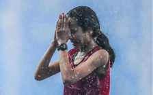 Vợ chồng Thủ tướng Hun Sen ngưỡng mộ và thưởng cho nữ chiến binh điền kinh