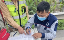 Uống 2 cốc bia, tài xế nghe đài 'max volume' quên nhường đường xe ưu tiên