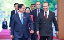 Thủ tướng Phạm Minh Chính tiếp Chủ tịch Đảng Nước Nga Thống nhất Dmitry Medvedev