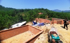 Tháo dỡ hàng chục công trình xây dựng trái phép đón đầu dự án chờ đền bù