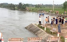 Hải Dương: Bị chuột rút khi đi tắm sông, nam thanh niên tử vong