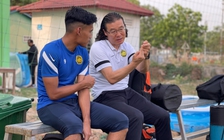 HLV Kim Pan-gon đến hỗ trợ U.22 Malaysia trước trận gặp U.22 Việt Nam