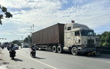 Tai nạn ở Tiền Giang: Xe đầu kéo va chạm xe máy, 1 người tử vong