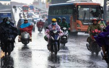 Mùa mưa ở TP.HCM: Những thói quen nguy hiểm người đi xe máy cần tránh