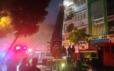 Cháy nhà hàng 7 tầng ở trung tâm TP.HCM
