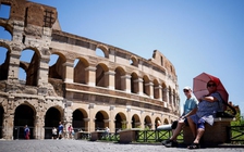 Cảnh sát Ý xác định được kẻ khắc bậy lên Đấu trường La Mã