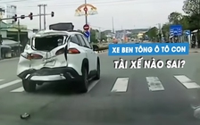 'Rùng rợn' ô tô con dừng đèn vàng bị xe ben tông văng: Tài xế nào sai?