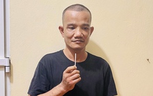 Bị kiểm tra, gã nghiện cắn tay chảy máu rồi bôi vào 4 cán bộ CSGT