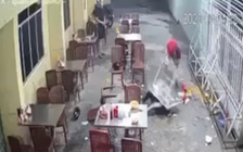 Công an truy tìm người đàn ông đánh dã man một phụ nữ ở quán ăn