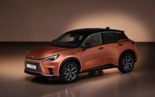 Xe sang Lexus LBX 2024 vẫn dùng hệ thống treo rẻ tiền