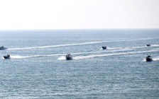 Iran bắt tàu hàng chở 900 tấn ‘nhiên liệu lậu’