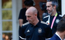 FIFA phạt nặng Chủ tịch Liên đoàn Bóng đá Tây Ban Nha vụ cưỡng hôn nữ cầu thủ