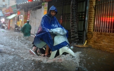 Miền Bắc còn mưa lớn nhiều ngày, đề phòng giông lốc mạnh, lũ quét, sạt lở đất