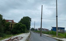 Nhức nhối di dời... cột điện