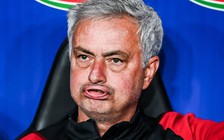 CĐV AS Roma kêu gọi sa thải HLV Mourinho sau trận thua sốc