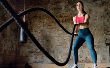 Nước tiểu sẫm màu sau tập gym, khi nào là dấu hiệu nguy hiểm?