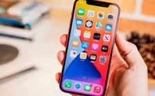 Có nên cập nhật iOS mới cho iPhone đời cũ?