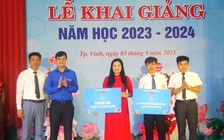 Anh Bùi Quang Huy, Bí thư thứ nhất T.Ư Đoàn dự lễ khai giảng tại Nghệ An