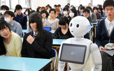 Thành phố Nhật Bản 'nhờ cậy' robot giải quyết tình trạng trốn học