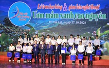 90 tân sinh viên Tây nguyên nhận học bổng hơn 1,3 tỉ đồng