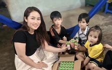 Cô gái 29 tuổi là mẹ đỡ đầu của 8 trẻ mồ côi